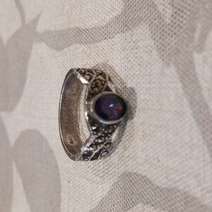 Sterling silver 925 ring amethyst and Mark aside size 6